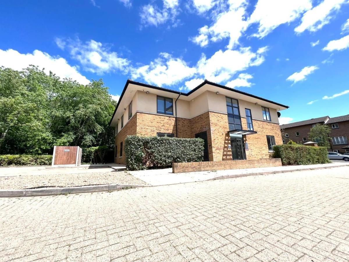 Omega Inn Milton Keynes Dış mekan fotoğraf