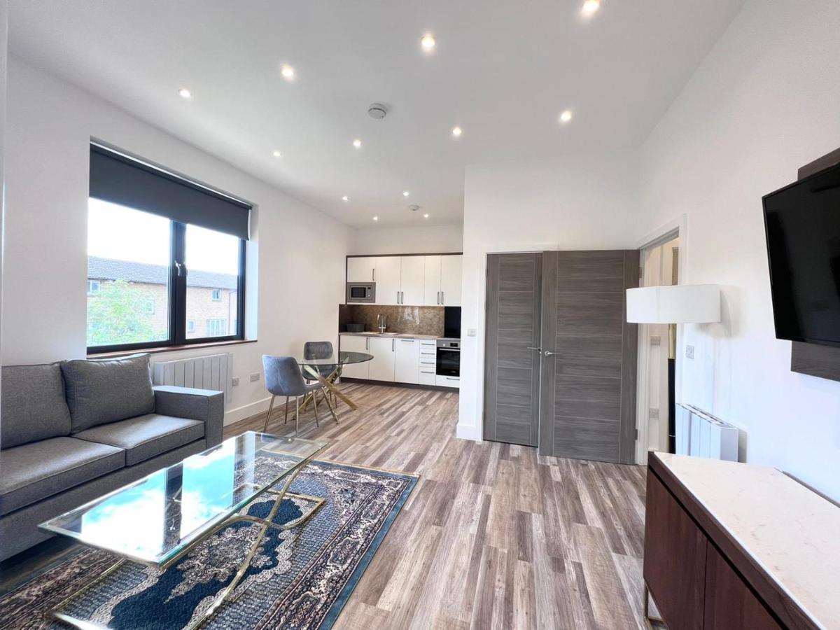 Omega Inn Milton Keynes Dış mekan fotoğraf