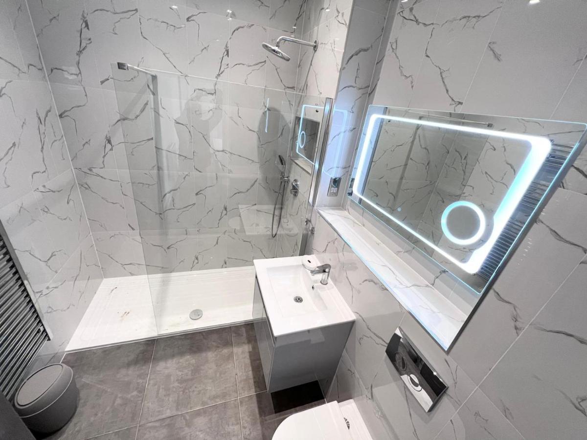Omega Inn Milton Keynes Dış mekan fotoğraf